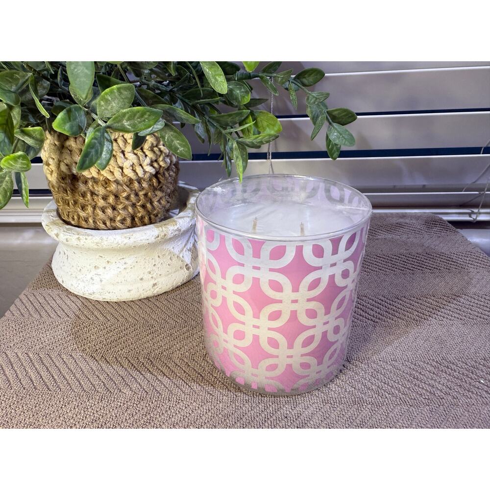 Gold Canyon Candles Med 16oz Lumie Lavender Highly Scented Candle  Hard to Find